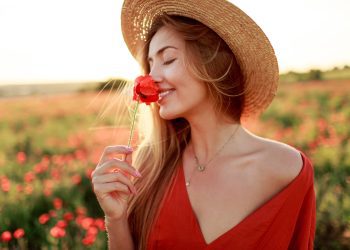 3 “câu thần chú hạnh phúc” giành cho phụ nữ sinh ngày 06