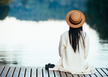 Những đau khổ và 3 “câu thần chú hạnh phúc” của phụ nữ sinh ngày 06